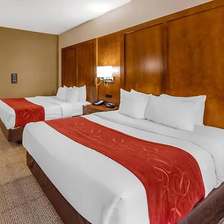 Comfort Suites Near Six Flags Magic Mountain-3