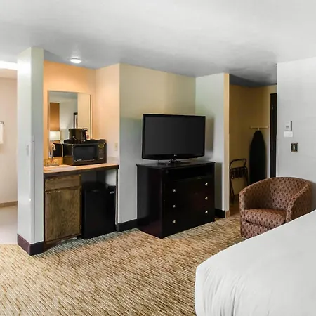 Comfort Inn & Suites Ashland-2