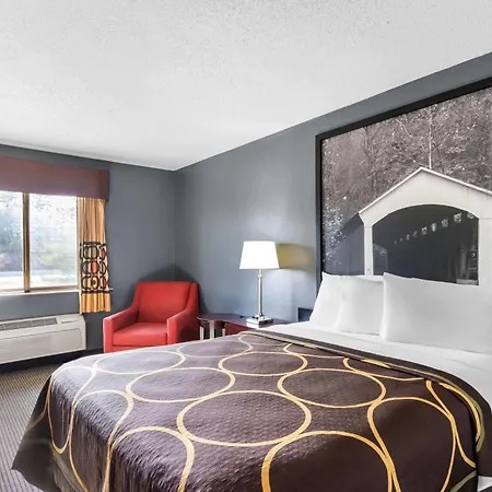 Super 8 By Wyndham Bloomington University Area-3