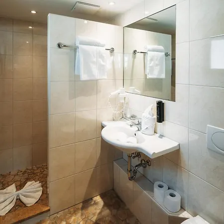 Hotel Garni Alpenjuwel-3