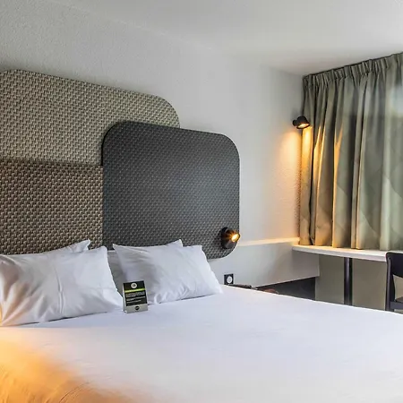 ibis Lourdes Centre Gare-3