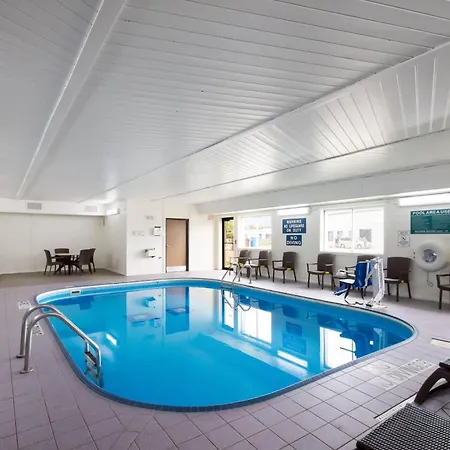 Quality Inn & Suites Green Bay - Ashwaubenon-3