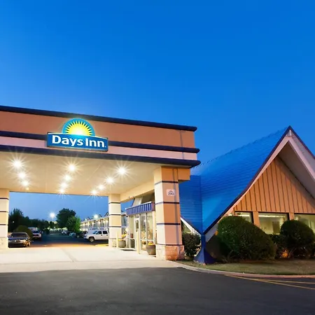 Days Inn By Wyndham Norman-3