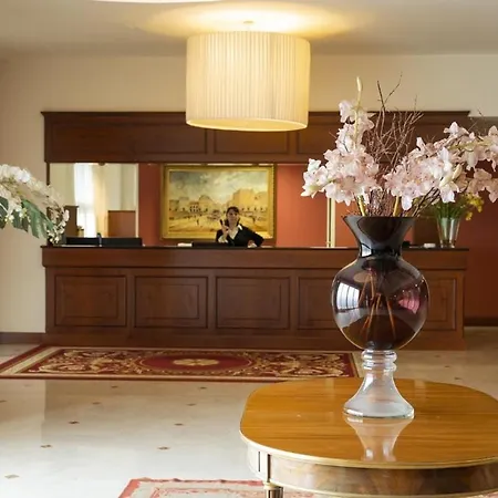 Hotel Maxim-2