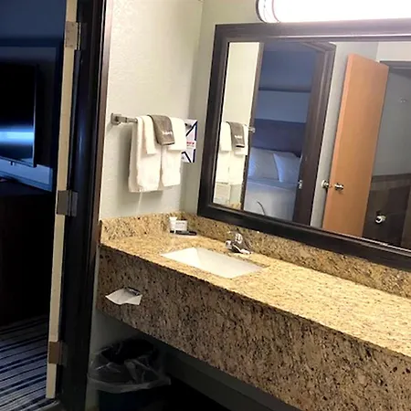 Americinn By Wyndham Dickinson-2
