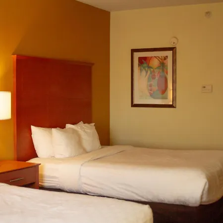 University Hotel & Suites Shippensburg, Trademark By Wyndham-3
