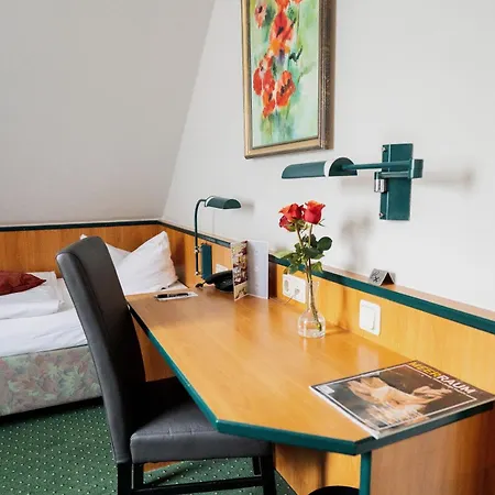 Hotel Landhaus Dierkow-3