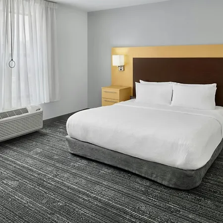 Towneplace Suites By Marriott Lawrence Downtown-2