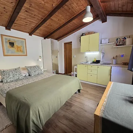 Apartments & Rooms Chiara-3