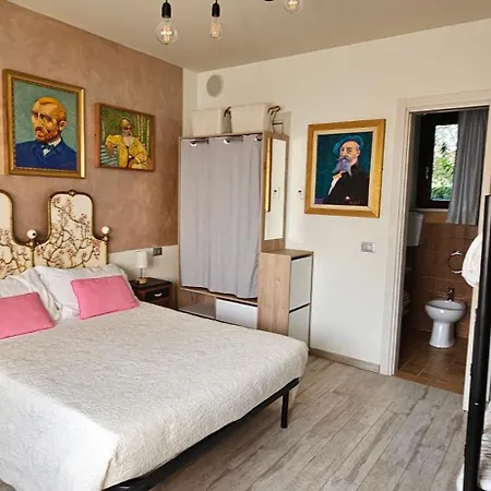 Art Gallery Rooms-3