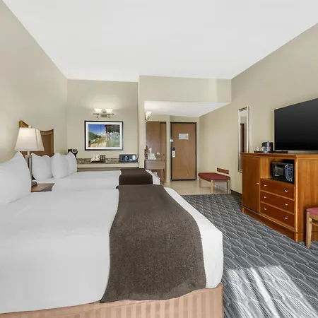 Best Western Plus Swiss Chalet Hotel & Suites-2