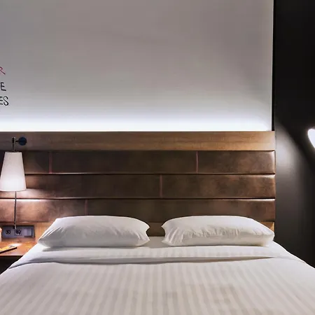 Moxy Frankfurt East-3
