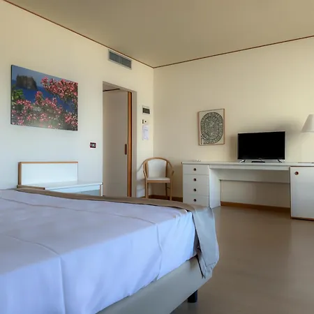 Hotel Torre Normanna-2