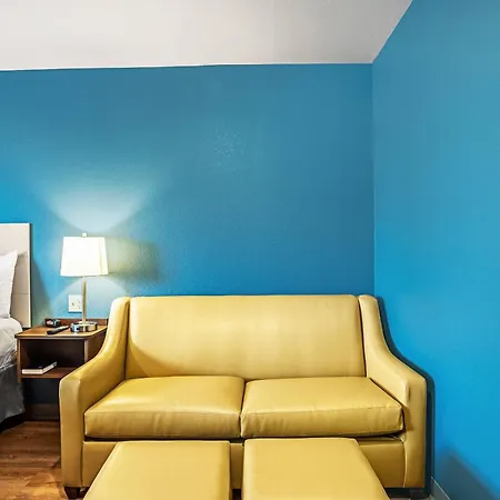 Woodspring Suites Naples East-3