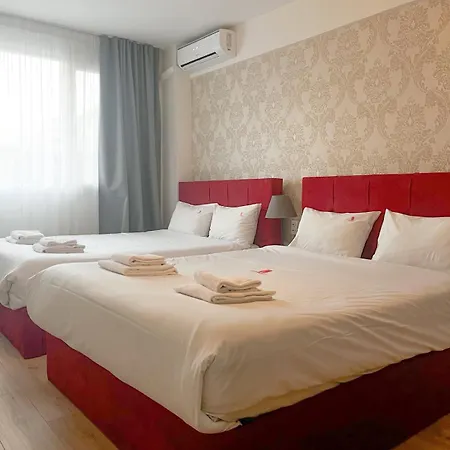 City Plaza Apartments & Rooms-2