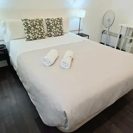 Ayz Javier Cabrini - Auto Check-In Property-3