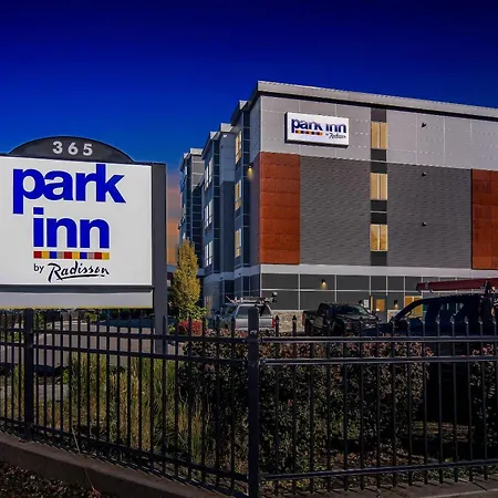 Park Inn By Radisson, Kelowna-2