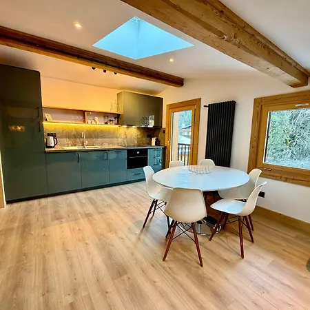 The Castle, 10 Bedroom Chalet, Chamonix Centre-2