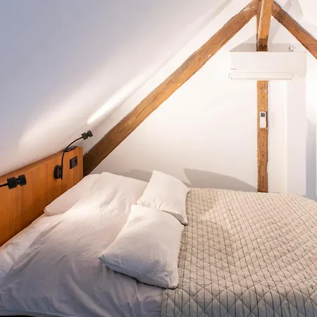 B&B Reveille-3