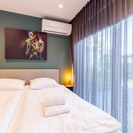 Welcome in - Beachhouse Renesse 2645 aan de duinen - Camping Julianahoeve-3