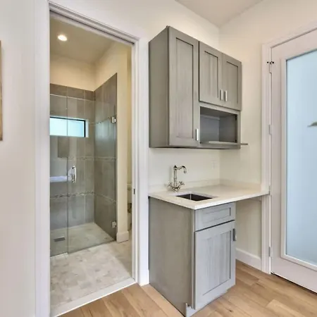 Sorrento Cabana - 1 Bedroom 1 Ba Cabana Near Vanderbilt Beach, Perfect For A Relaxing Beachside Escape!-3