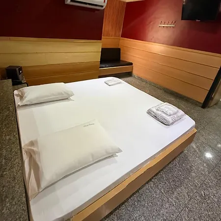 Hotel Serrano-3