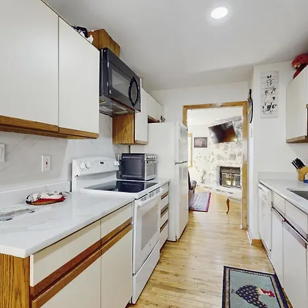 Cool River Condo I-2