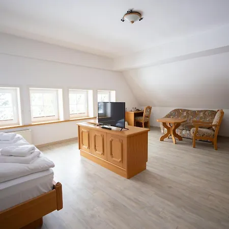 Landhotel Buchenhof Garni-3