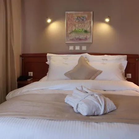 Triton Hotel Piraeus-2