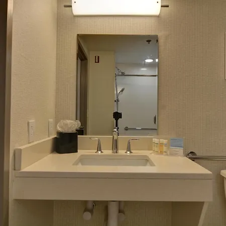 Hampton Inn Greenwood-3