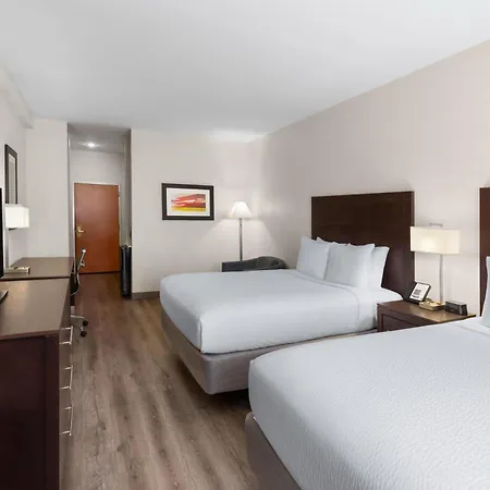 Wingate By Wyndham Destin-3