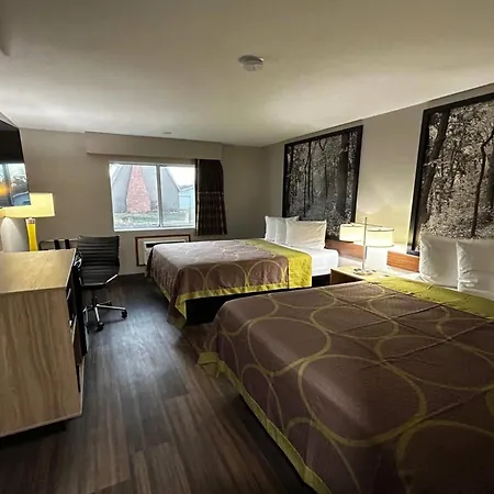 Super 8 By Wyndham Pella-2