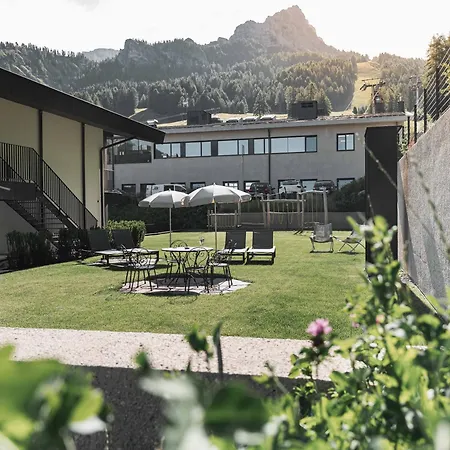 Hotel Continental Dolomites-3