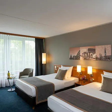 Leonardo Hotel Koeln Bonn Airport-3