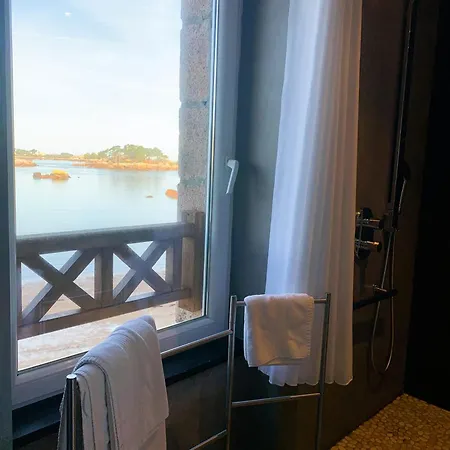 Logis Hôtel Saint Guirec Et De La Plage-2