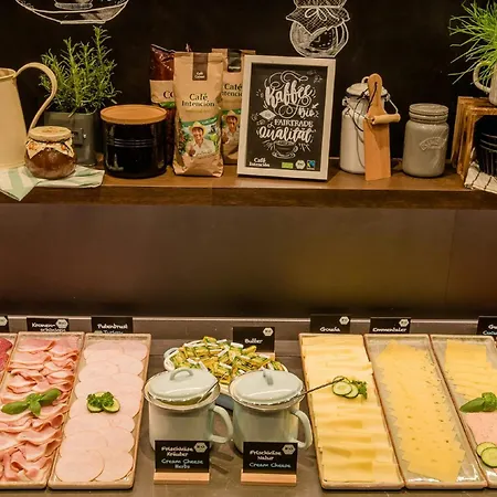 Motel One Prague-Florentinum-3