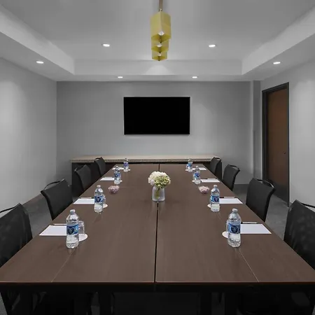 Cambria Hotel New York - Chelsea-2