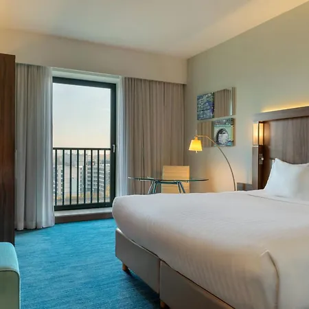 Courtyard By Marriott Amsterdam-2