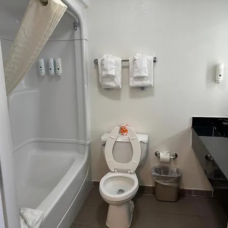 Quality Inn Fishers - Indianapolis-2