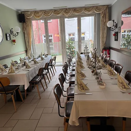 Hotel und Restaurant Zum Deutschen Hause-3