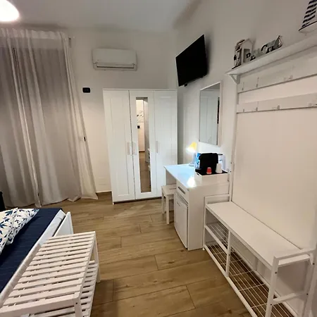 BedRoom Spiaggia di Ponente-2