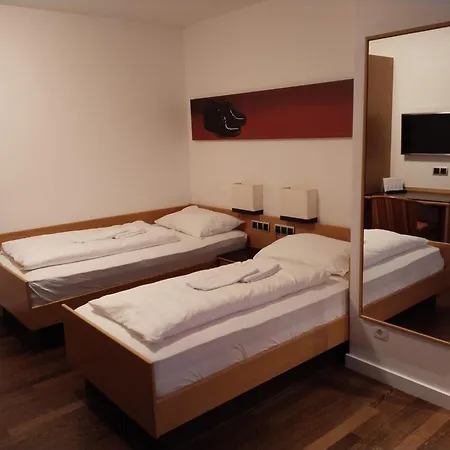 Hotel Germania-3