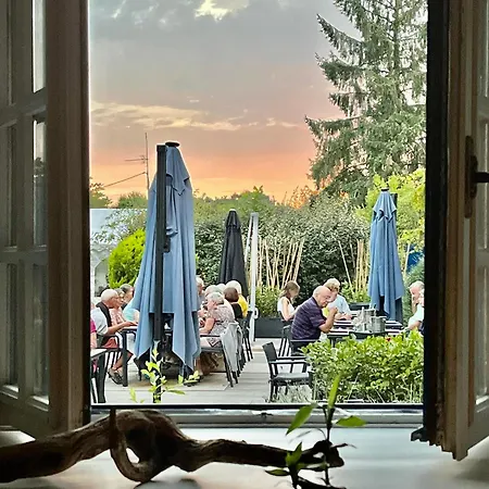 Logis Hôtel Le Manoir Des Portes-3
