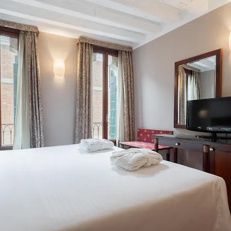 Albergo Cavalletto & Doge Orseolo-3