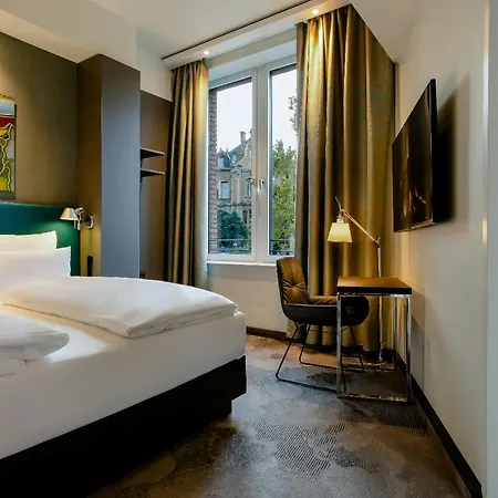 Motel One Wiesbaden-2