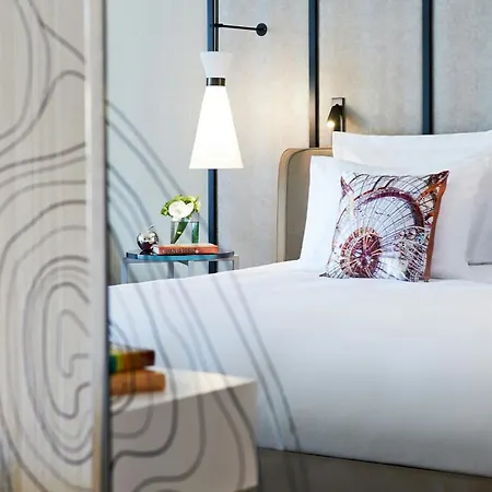 Renaissance Paris La Defense Hotel-3