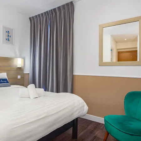 Hotel Parisien-2
