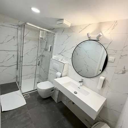 Hotel Emonec-2