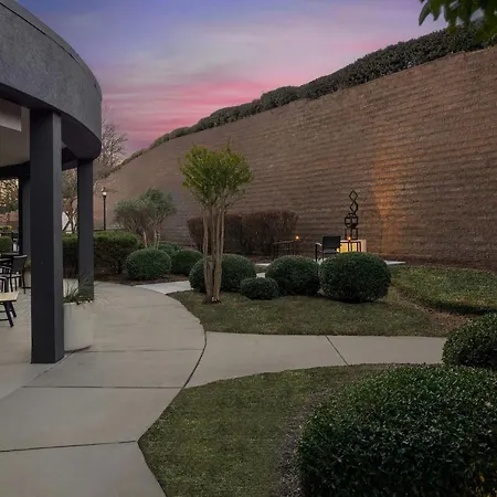 Courtyard Danville-2