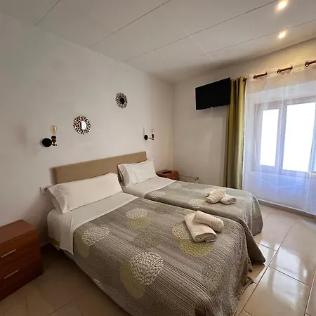 P&R Hostals Codolar-3